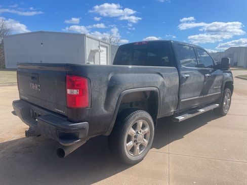 Used 2018 GMC Sierra 2500 Denali w/ Duramax Plus Package image 4