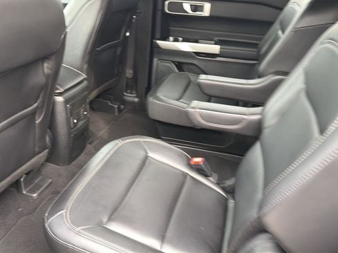 Used 2023 Ford Explorer XLT w/ Equipment Group 202A image 24