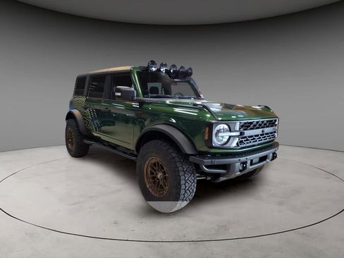 New 2025 Ford Bronco Badlands image 3