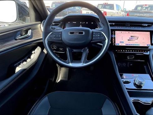 New 2026 Jeep Grand Cherokee Altitude AWD/4WD image 16