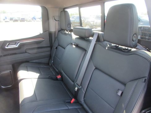 New 2026 GMC Sierra 1500 Denali w/ Denali Reserve Package AWD/4WD image 14