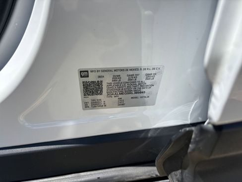 Used 2024 GMC Terrain SLE FWD image 27