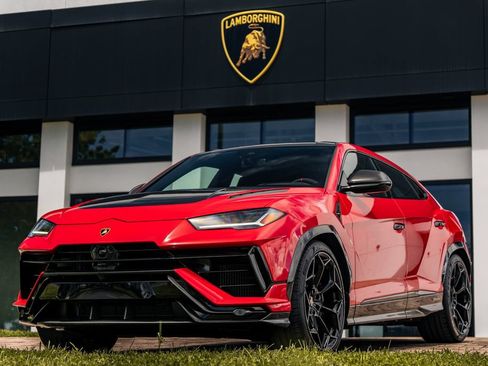 Used 2024 Lamborghini Urus Performante AWD/4WD image 1