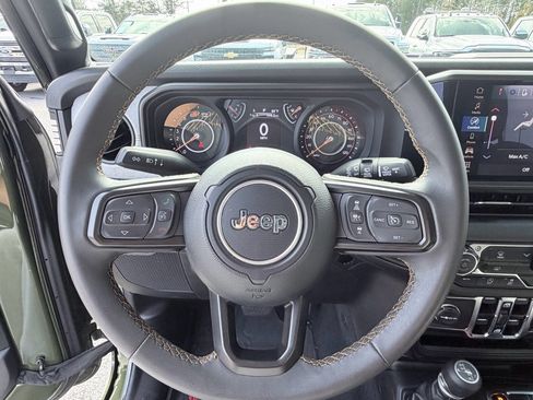 Used 2024 Jeep Wrangler Sport S image 12