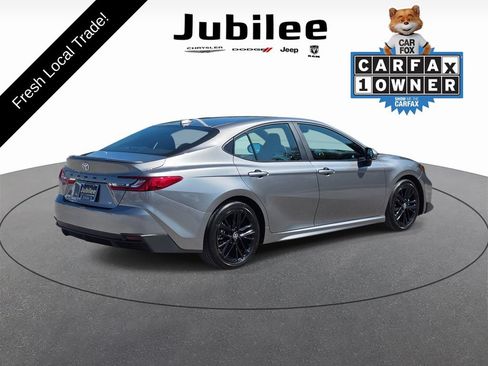 Used 2025 Toyota Camry SE w/ Multimedia Upgrade Package FWD image 5