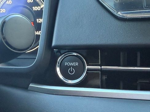 New 2025 Mitsubishi Outlander SE image 12