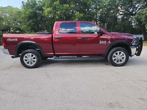 Used 2018 RAM 2500 Tradesman w/ Chrome Appearance Group AWD/4WD image 15
