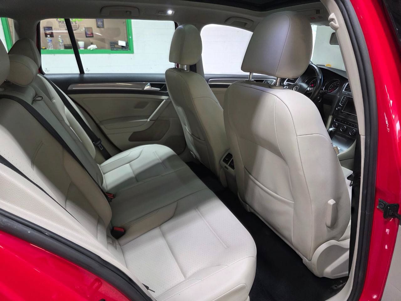 Used 2017 Volkswagen Golf Alltrack SE AWD/4WD image 22