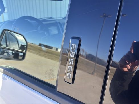 Used 2018 Ford F150 Lariat image 12