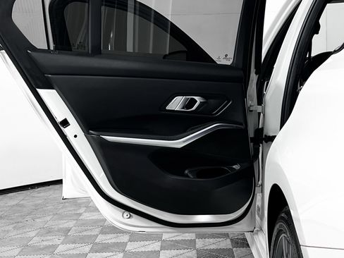 Used 2022 BMW 330i Sedan w/ Driving Assistance Package image 16