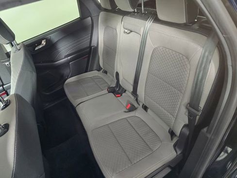 Certified 2021 Ford Escape SE w/ SE Sport Appearance Package image 17