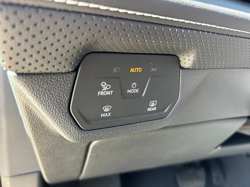 New 2026 Volkswagen Atlas SE FWD image 46