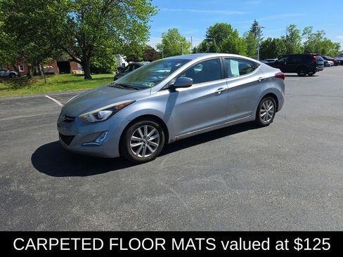 Used 2015 Hyundai Elantra SE w/ Option Group 03 FWD image 4
