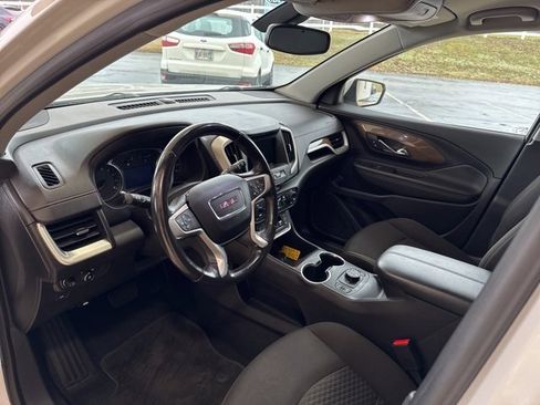Used 2019 GMC Terrain SLE w/ Driver Convenience Package image 10