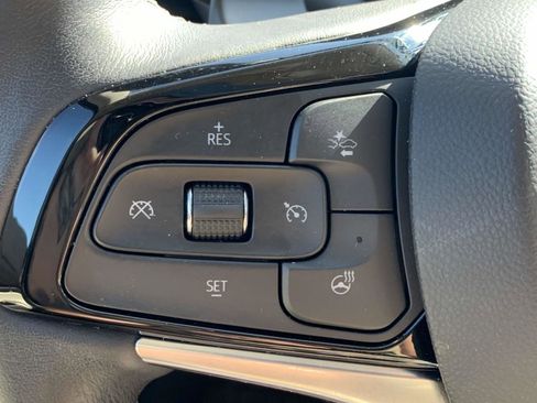 Used 2023 Buick Enclave Avenir w/ Avenir Technology Package image 12