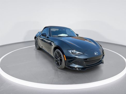 New 2026 MAZDA MX-5 Miata Club w/ Interior Package RWD image 2