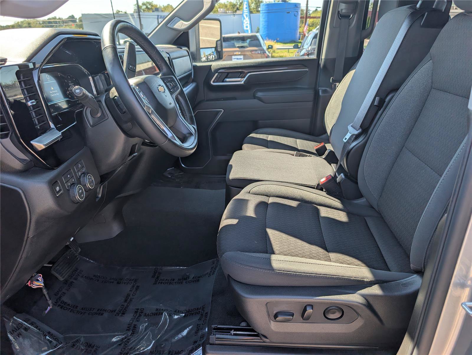 Used 2025 Chevrolet Silverado 2500 LT w/ Convenience Package AWD/4WD image 17