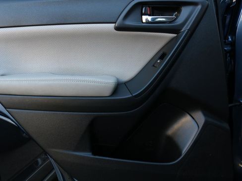 Used 2014 Subaru Forester 2.5i Limited image 31