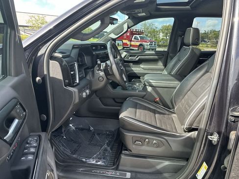 Used 2023 GMC Sierra 1500 AT4X AWD/4WD image 10
