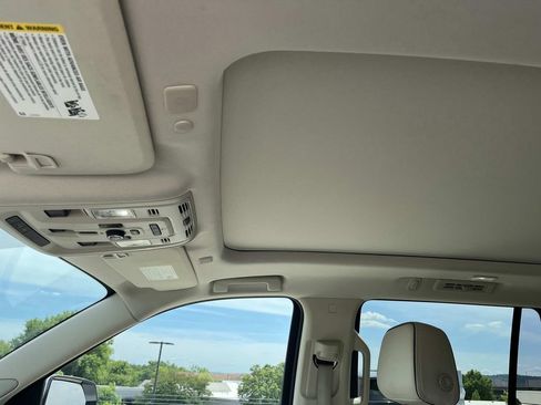 Used 2021 GMC Yukon Denali w/ Denali Premium Package AWD/4WD image 30