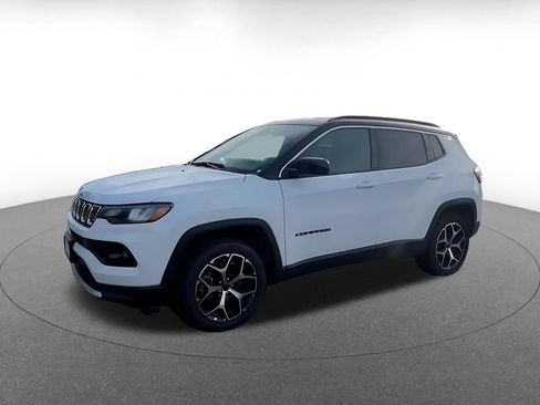 Used 2025 Jeep Compass Limited AWD/4WD image 7