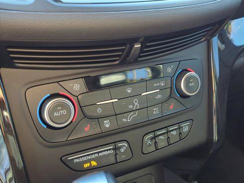 Used 2018 Ford Escape Titanium AWD/4WD image 21