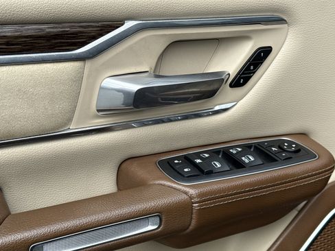 Used 2019 RAM 1500 Laramie image 14