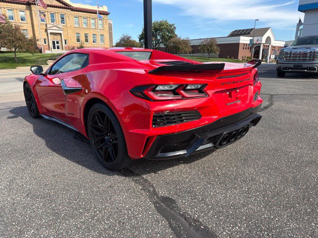 Used 2026 Chevrolet Corvette Z06 RWD image 3
