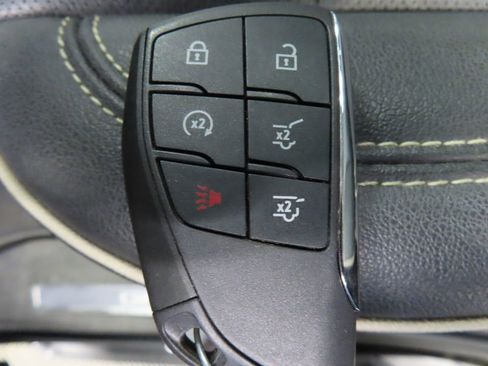 Used 2024 GMC Yukon SLT w/ SLT Luxury Package AWD/4WD image 73
