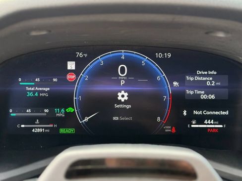 Used 2025 Toyota Camry XLE w/ Premium Plus Package AWD/4WD image 14