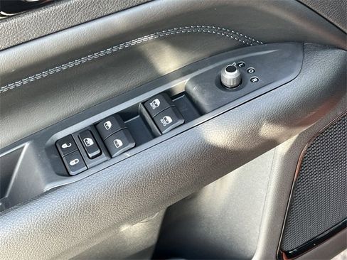 New 2026 Jeep Compass Limited image 13