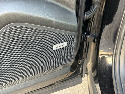 Used 2023 Porsche Cayenne AWD/4WD image 24