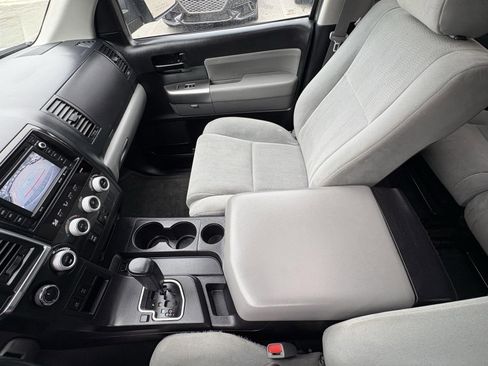 Used 2019 Toyota Sequoia SR5 image 39