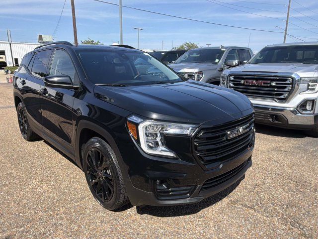 Used 2023 GMC Terrain SLT w/ Elevation Edition FWD image 4