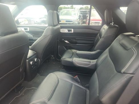 Used 2022 Ford Explorer ST w/ Equipment Group 401A AWD/4WD image 11