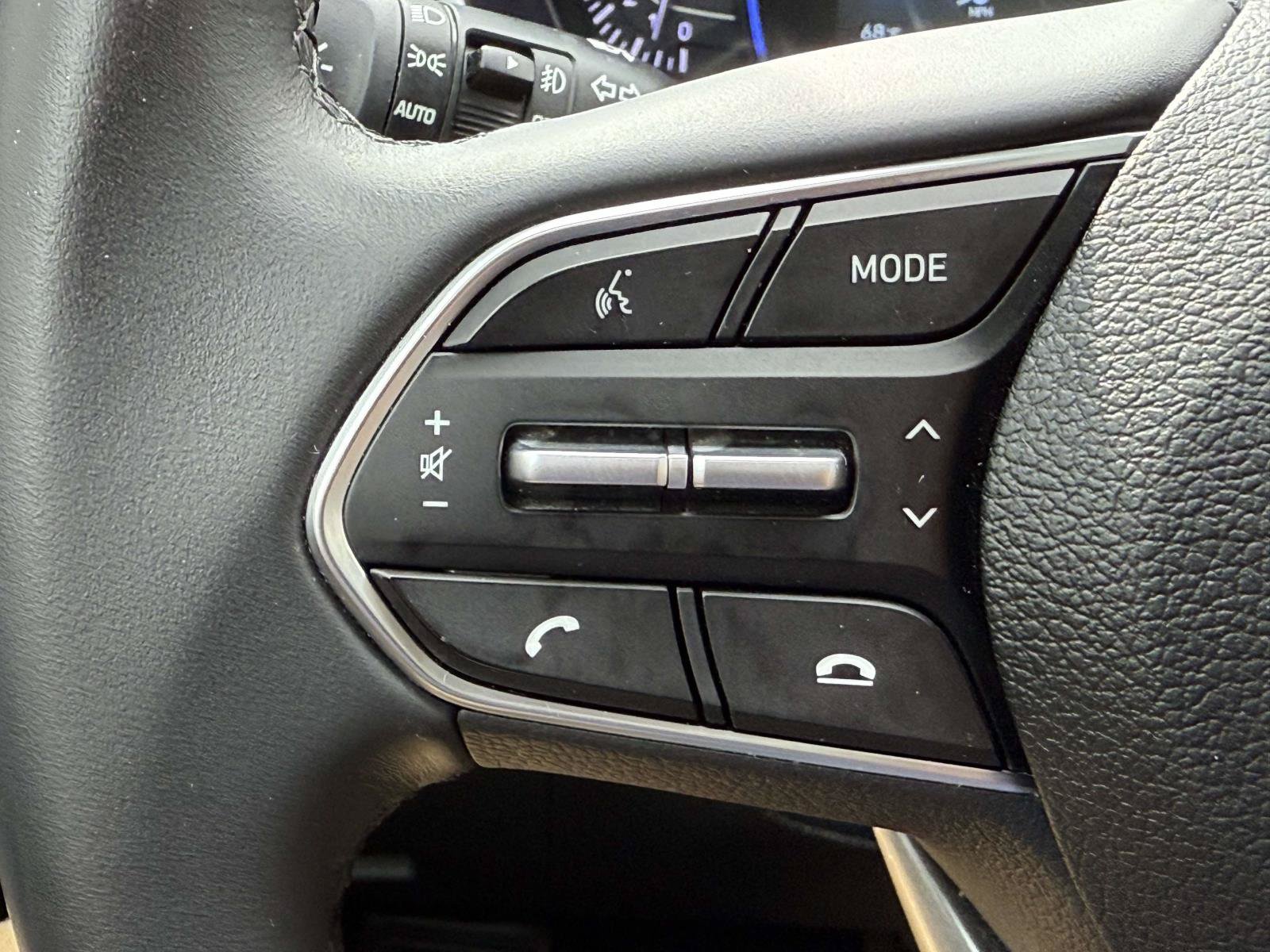 Used 2019 Hyundai Santa Fe Limited AWD/4WD image 22