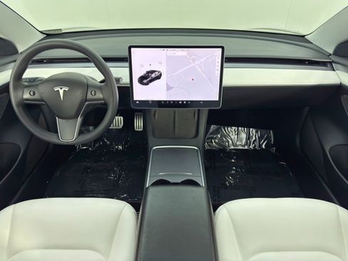 Used 2021 Tesla Model 3 Performance image 13