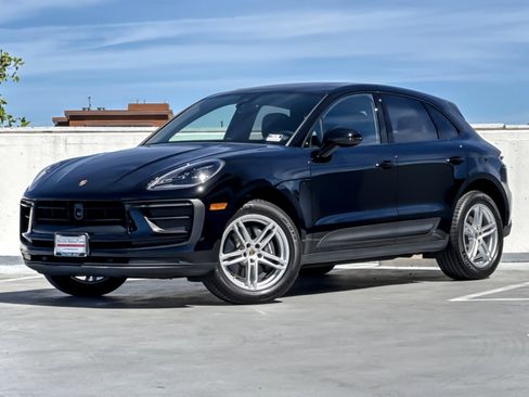 Used 2026 Porsche Macan image 1