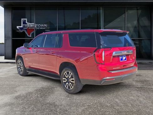 Used 2023 GMC Yukon XL AT4 AWD/4WD image 3