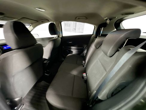 Used 2016 Honda HR-V LX image 28