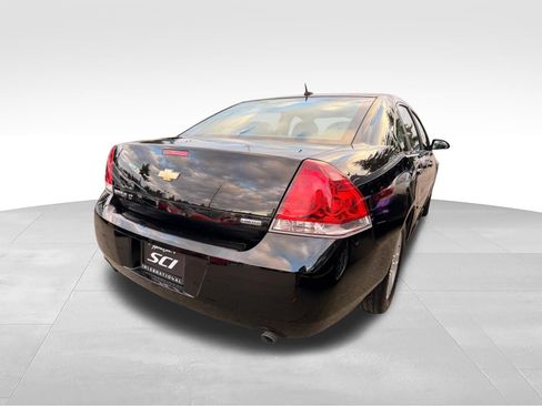 Used 2016 Chevrolet Impala LT FWD image 5