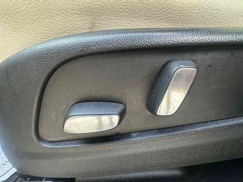 Used 2018 Cadillac XT5 AWD image 13