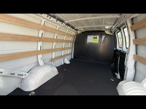 Used 2024 Chevrolet Express 2500 w/ Driver Convenience Package RWD image 18