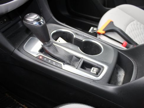 Used 2020 Chevrolet Equinox LS image 24