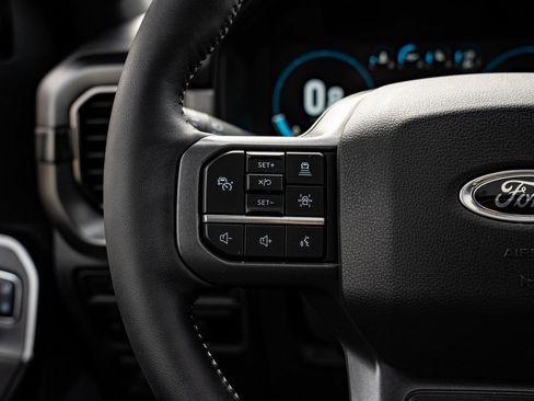 Used 2023 Ford F150 Platinum w/ FX4 Off-Road Package image 31