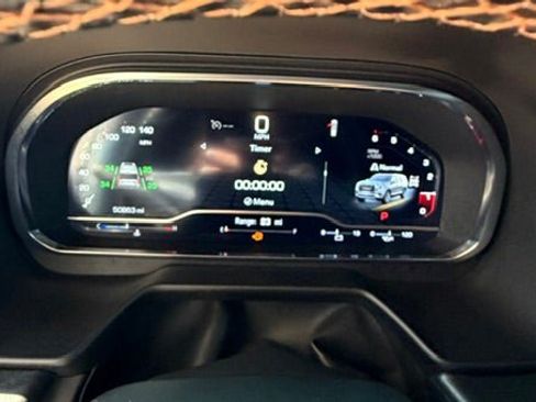 Used 2024 GMC Yukon AT4 w/ Technology Package AWD/4WD image 11