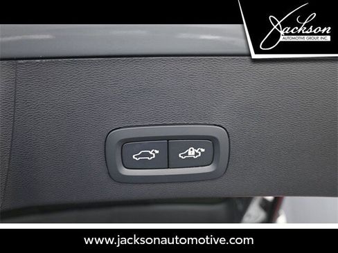 Certified 2025 Volvo XC40 B5 Core w/ Protection Package Premier image 26