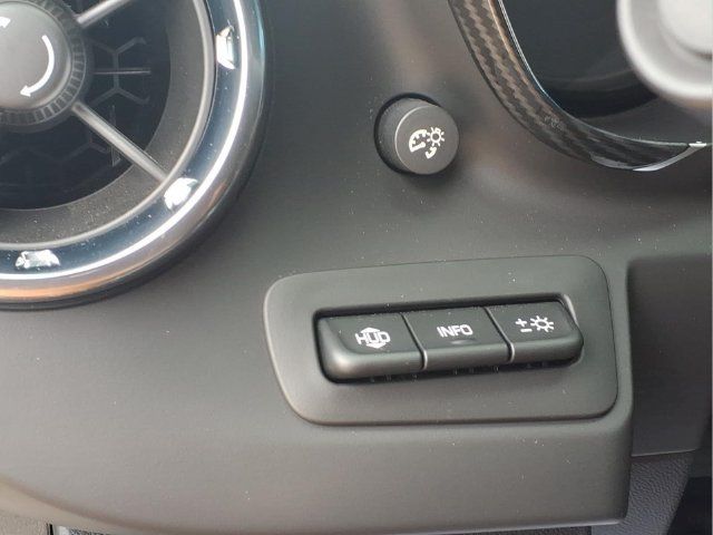 Used 2022 Chevrolet Camaro ZL1 RWD image 11