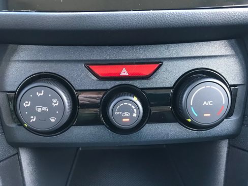 Used 2020 Subaru Impreza 2.0i Premium image 23