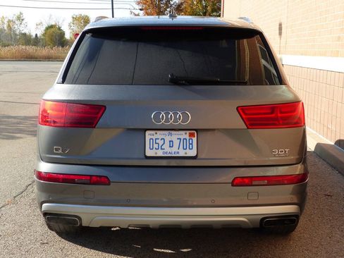 Used 2017 Audi Q7 3.0T Prestige AWD/4WD image 8